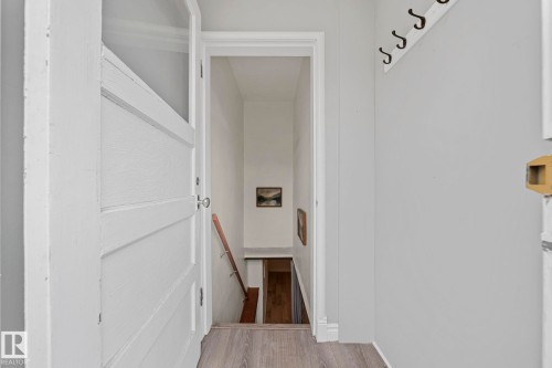 9809 83 Avenue, Edmonton, AB - Indoor Photo Showing Other Room