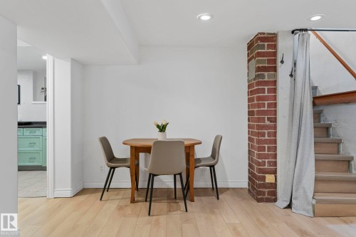 9809 83 Avenue, Edmonton, AB - Indoor