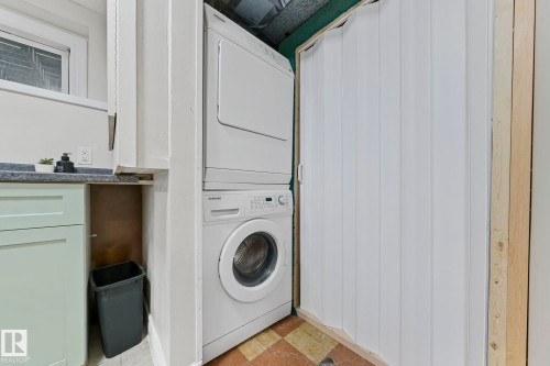 9809 83 Avenue, Edmonton, AB - Indoor Photo Showing Laundry Room