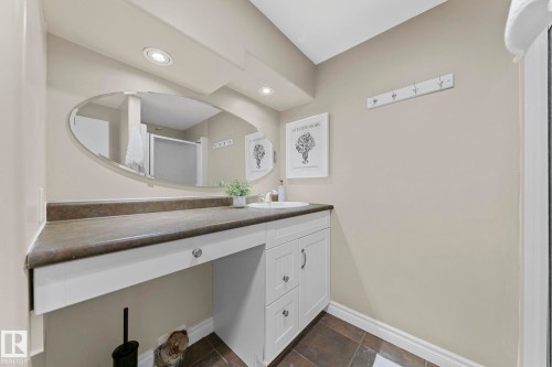 9809 83 Avenue, Edmonton, AB - Indoor