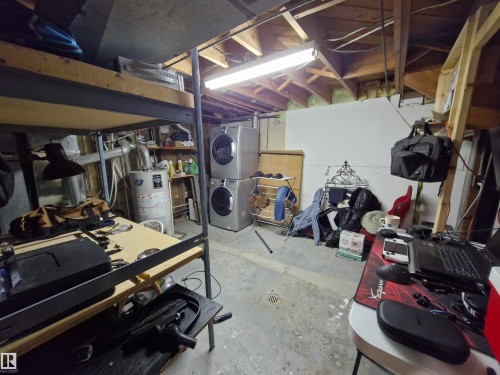 4818 32 Street, Rural Wetaskiwin County, AB - Indoor