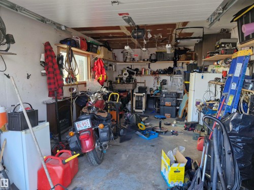 4818 32 Street, Rural Wetaskiwin County, AB - Indoor