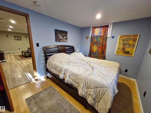 4818 32 Street, Rural Wetaskiwin County, AB - Indoor Photo Showing Bedroom