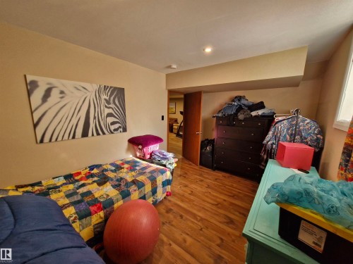 4818 32 Street, Rural Wetaskiwin County, AB - Indoor Photo Showing Bedroom