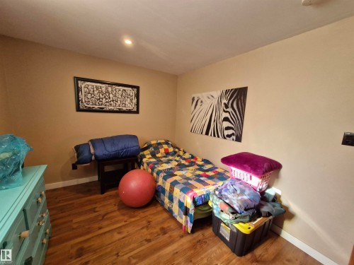 4818 32 Street, Rural Wetaskiwin County, AB - Indoor Photo Showing Bedroom