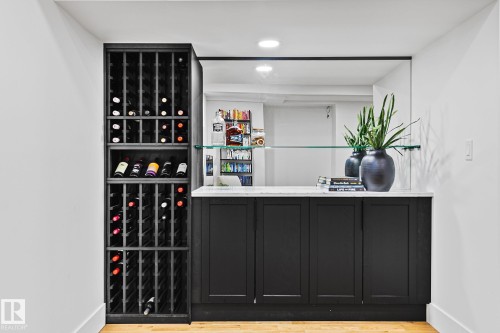 100 Wolf Willow Crescent, Edmonton, AB - Indoor Photo Showing Other Room