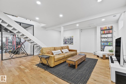 100 Wolf Willow Crescent, Edmonton, AB - Indoor