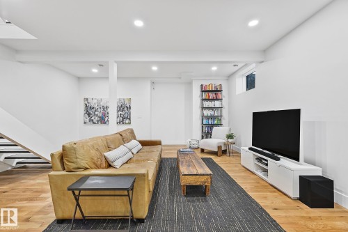 100 Wolf Willow Crescent, Edmonton, AB - Indoor