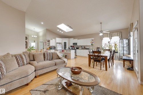 15532 103 Street, Edmonton, AB - Indoor Photo Showing Living Room