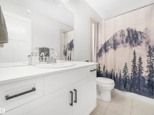 9311 226 Street, Edmonton, AB - Indoor Photo Showing Bathroom