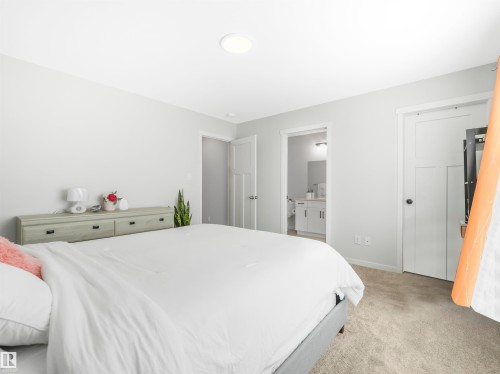 9311 226 Street, Edmonton, AB - Indoor Photo Showing Bedroom
