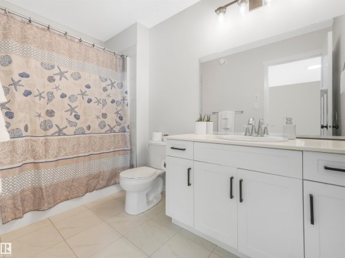 9311 226 Street, Edmonton, AB - Indoor Photo Showing Bathroom