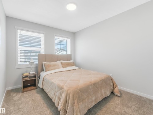 9311 226 Street, Edmonton, AB - Indoor Photo Showing Bedroom