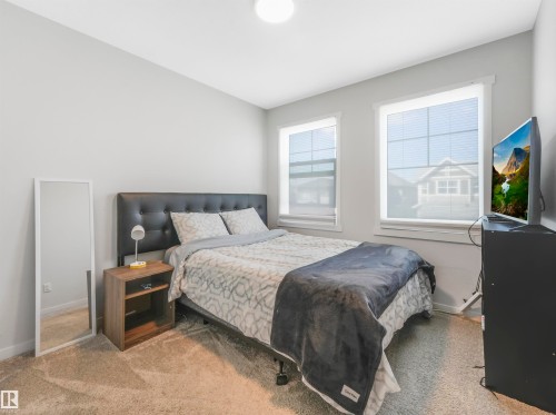 9311 226 Street, Edmonton, AB - Indoor Photo Showing Bedroom
