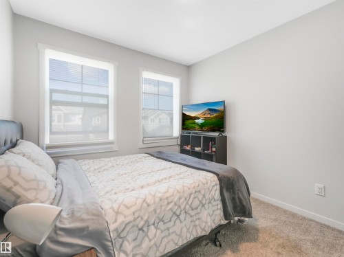 9311 226 Street, Edmonton, AB - Indoor Photo Showing Bedroom