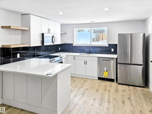 11523 82 Street, Edmonton, AB - Indoor Photo Showing Kitchen
