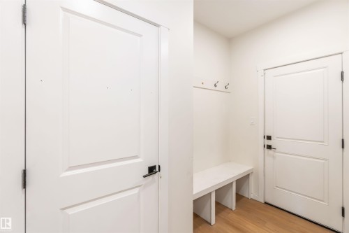 2172 52 St, Edmonton, AB - Indoor Photo Showing Other Room