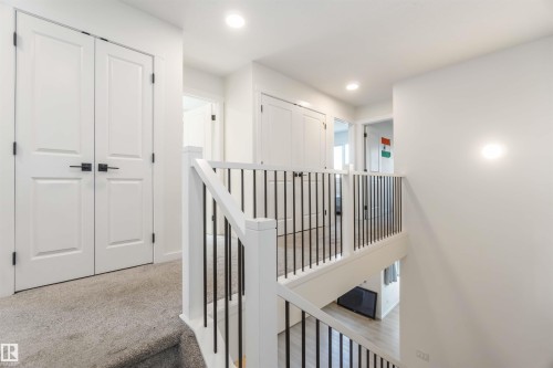 2172 52 St, Edmonton, AB - Indoor Photo Showing Other Room