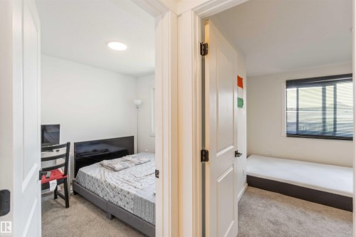 2172 52 St, Edmonton, AB - Indoor Photo Showing Bedroom
