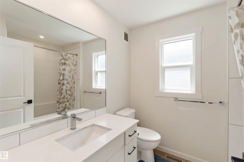 2172 52 St, Edmonton, AB - Indoor Photo Showing Bathroom