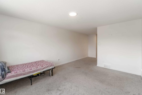 2172 52 St, Edmonton, AB - Indoor