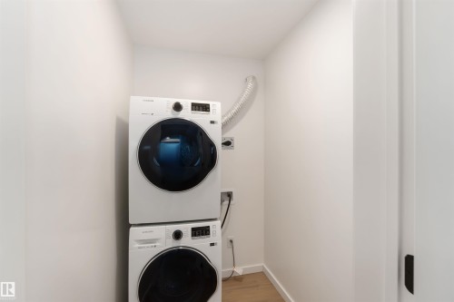 2172 52 St, Edmonton, AB - Indoor Photo Showing Laundry Room