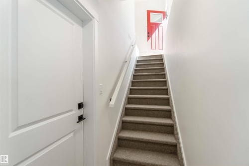 2172 52 St, Edmonton, AB - Indoor Photo Showing Other Room