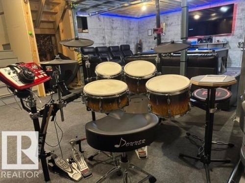 1035 158 Street, Edmonton, AB - Indoor