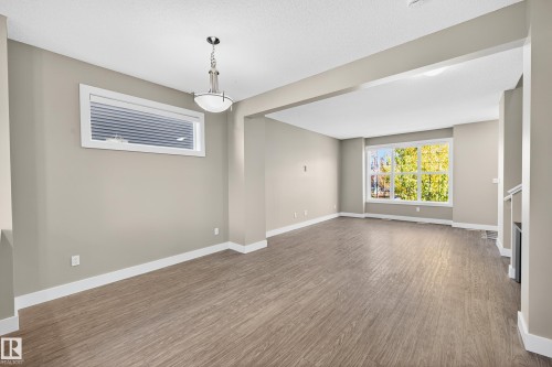2126 24 Street, Edmonton, AB - Indoor