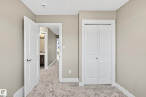 2126 24 Street, Edmonton, AB - Indoor