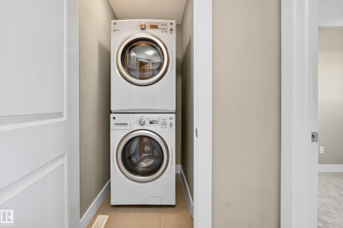 2126 24 Street, Edmonton, AB - Indoor Photo Showing Laundry Room