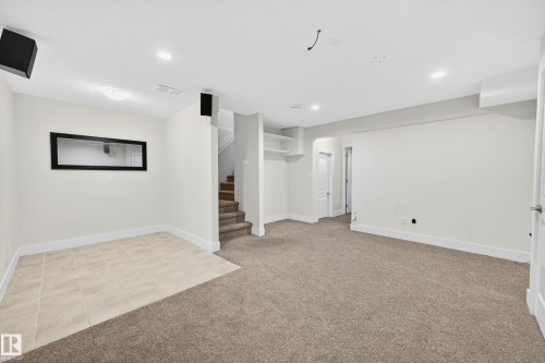 2126 24 Street, Edmonton, AB - Indoor Photo Showing Other Room