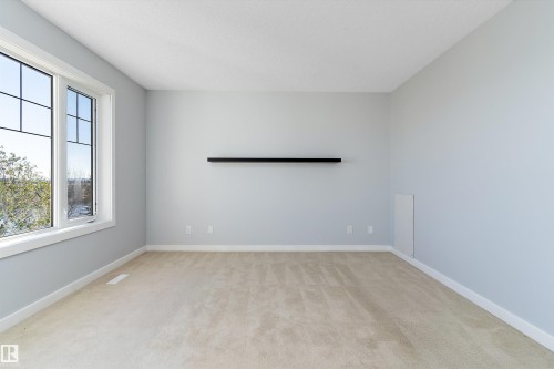 15647 42 Street, Edmonton, AB - Indoor Photo Showing Other Room