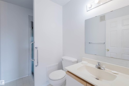 402 11020 19 Avenue, Edmonton, AB - Indoor Photo Showing Bathroom