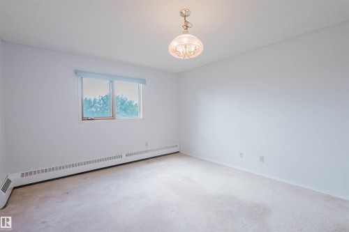 402 11020 19 Avenue, Edmonton, AB - Indoor Photo Showing Other Room