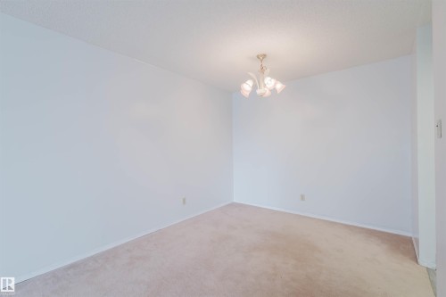 402 11020 19 Avenue, Edmonton, AB - Indoor Photo Showing Other Room