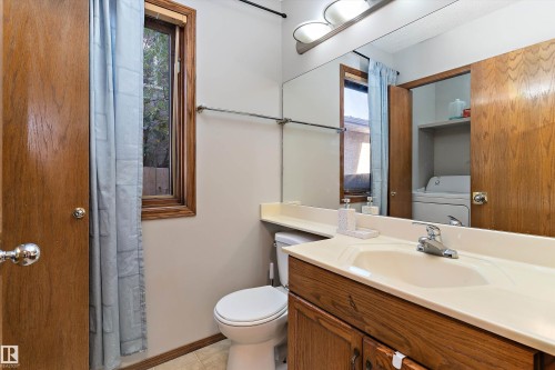 15903 62 Street, Edmonton, AB - Indoor Photo Showing Bathroom
