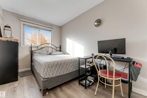 15304 121 Street, Edmonton, AB - Indoor Photo Showing Bedroom