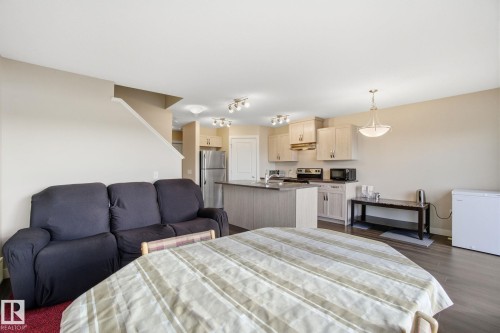 3217 11 Avenue, Edmonton, AB - Indoor