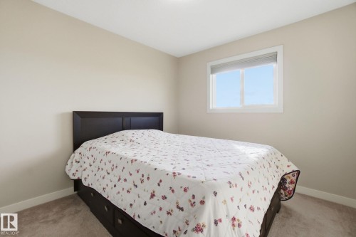 3217 11 Avenue, Edmonton, AB - Indoor Photo Showing Bedroom