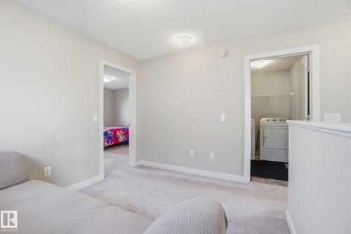 3217 11 Avenue, Edmonton, AB - Indoor Photo Showing Bedroom