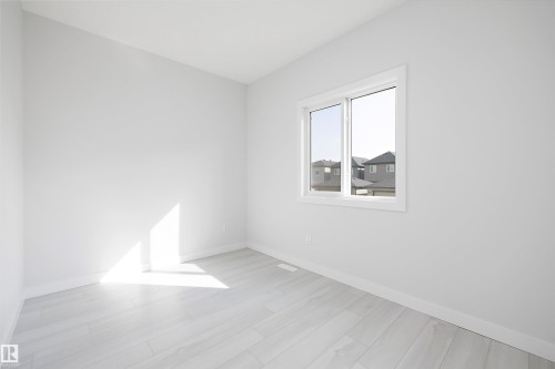 2107 Crossbill Lane, Edmonton, AB - Indoor Photo Showing Other Room