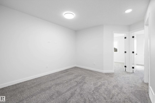 2107 Crossbill Lane, Edmonton, AB - Indoor Photo Showing Other Room