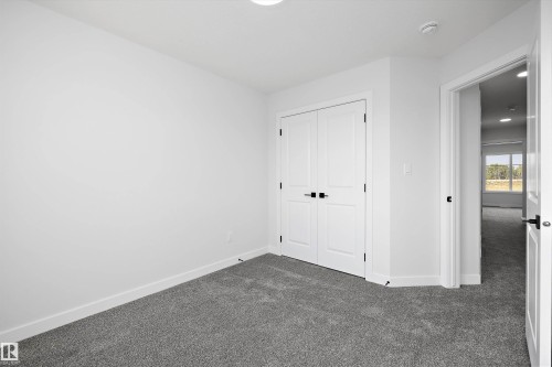2107 Crossbill Lane, Edmonton, AB - Indoor Photo Showing Other Room