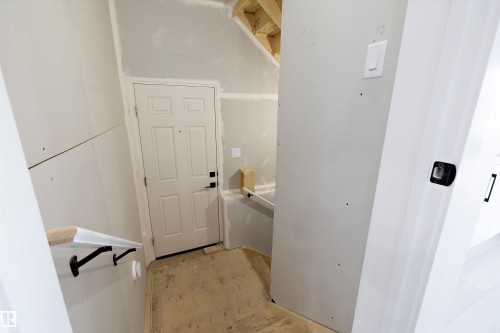 2107 Crossbill Lane, Edmonton, AB - Indoor Photo Showing Other Room