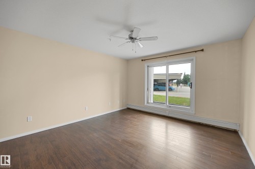 131 592 Hooke Road, Edmonton, AB - Indoor Photo Showing Other Room