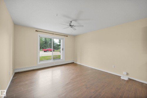 131 592 Hooke Road, Edmonton, AB - Indoor Photo Showing Other Room
