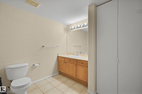 131 592 Hooke Road, Edmonton, AB - Indoor Photo Showing Bathroom
