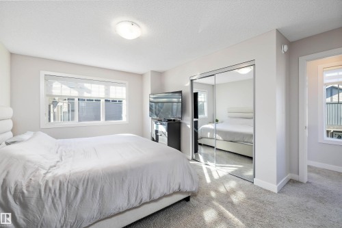 61 165 Cy Becker Boulevard, Edmonton, AB - Indoor Photo Showing Bedroom