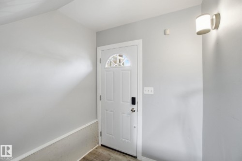 8117 132A Avenue, Edmonton, AB - Indoor Photo Showing Other Room